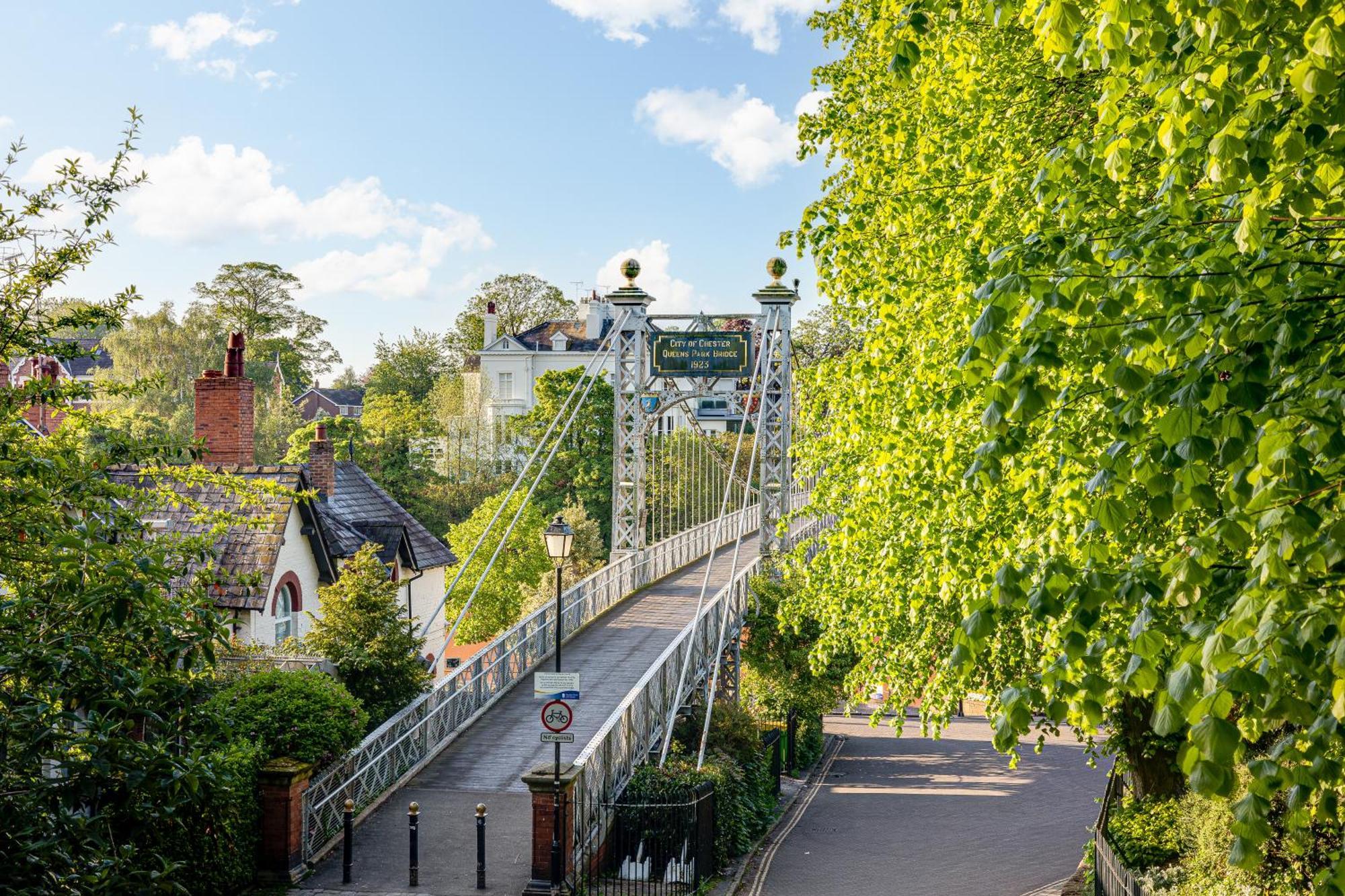 Insta-Worthy Loft On Historic Chester Rows, Sleeps 4 & Free Parking Buitenkant foto